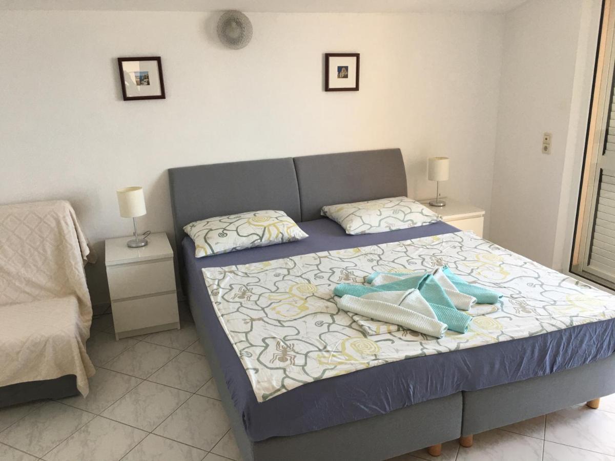 Direkt Am Meer-Apartments Puntaplanka Rogoznica  Exteriör bild