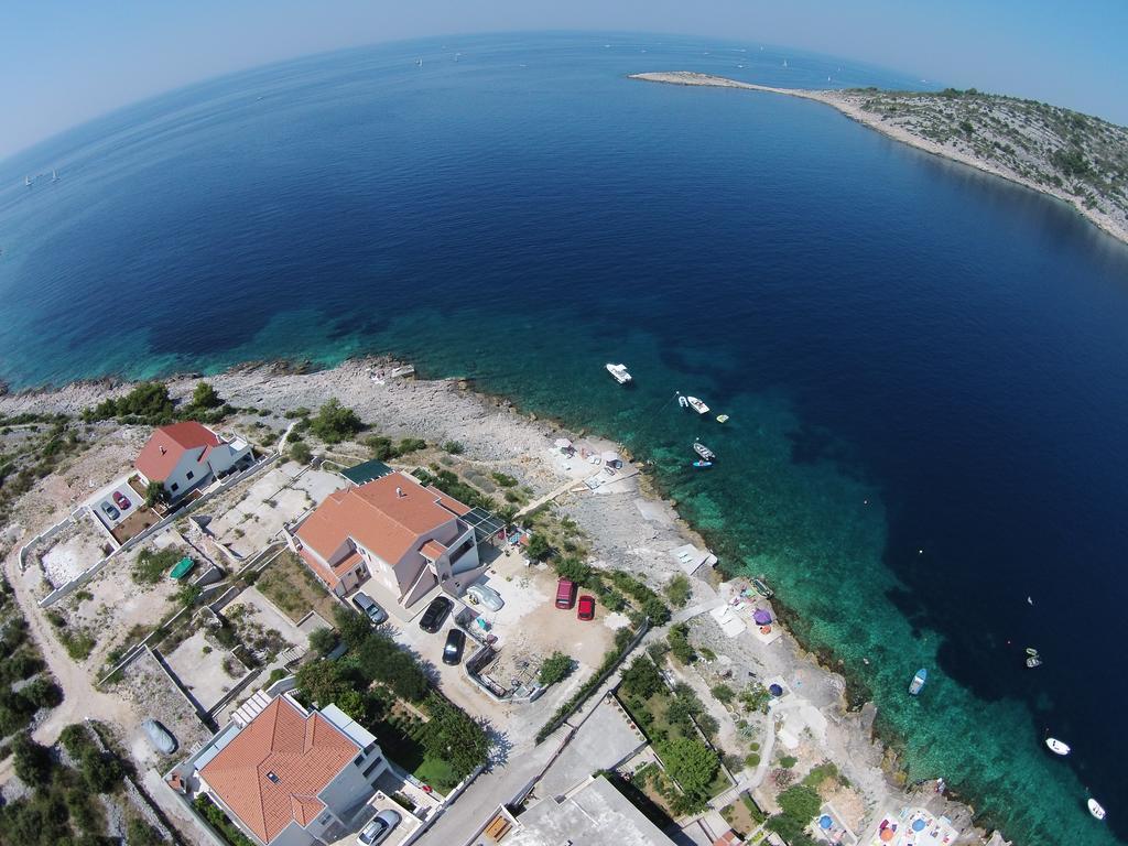 Direkt Am Meer-Apartments Puntaplanka Rogoznica  Exteriör bild