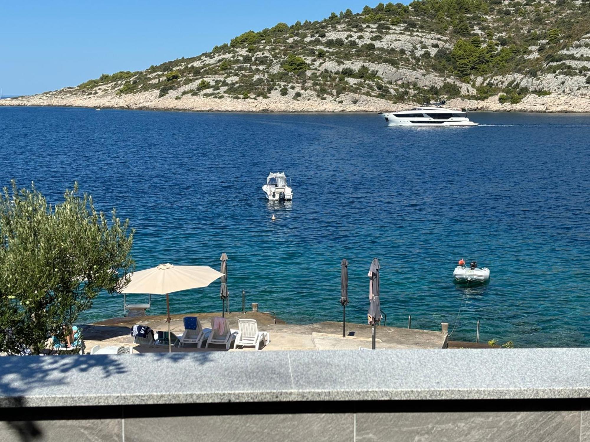 Direkt Am Meer-Apartments Puntaplanka Rogoznica  Exteriör bild