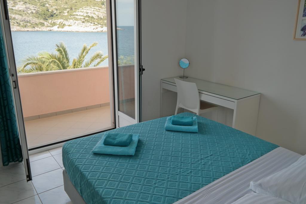 Direkt Am Meer-Apartments Puntaplanka Rogoznica  Exteriör bild