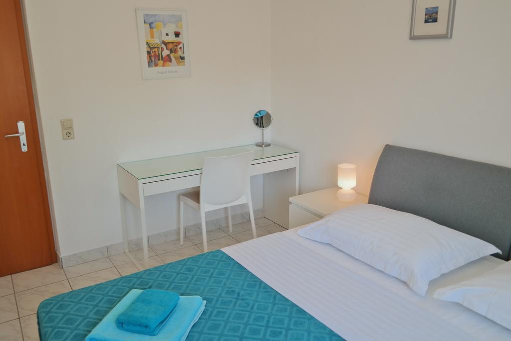 Direkt Am Meer-Apartments Puntaplanka Rogoznica  Exteriör bild
