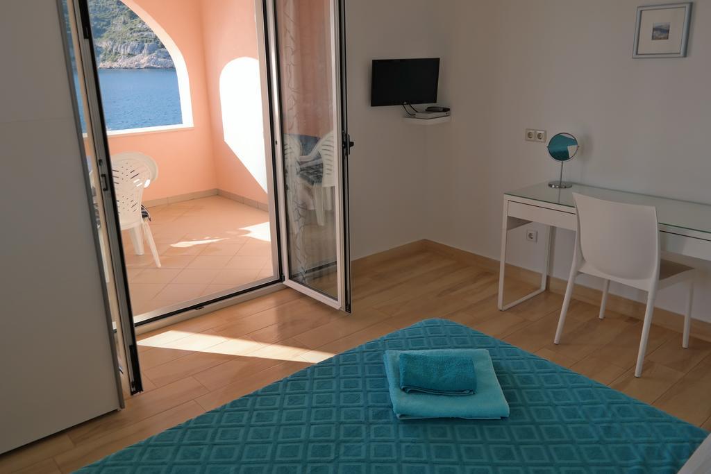 Direkt Am Meer-Apartments Puntaplanka Rogoznica  Exteriör bild