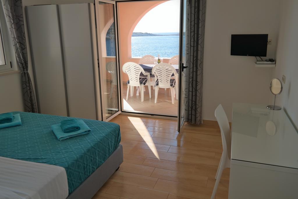 Direkt Am Meer-Apartments Puntaplanka Rogoznica  Exteriör bild