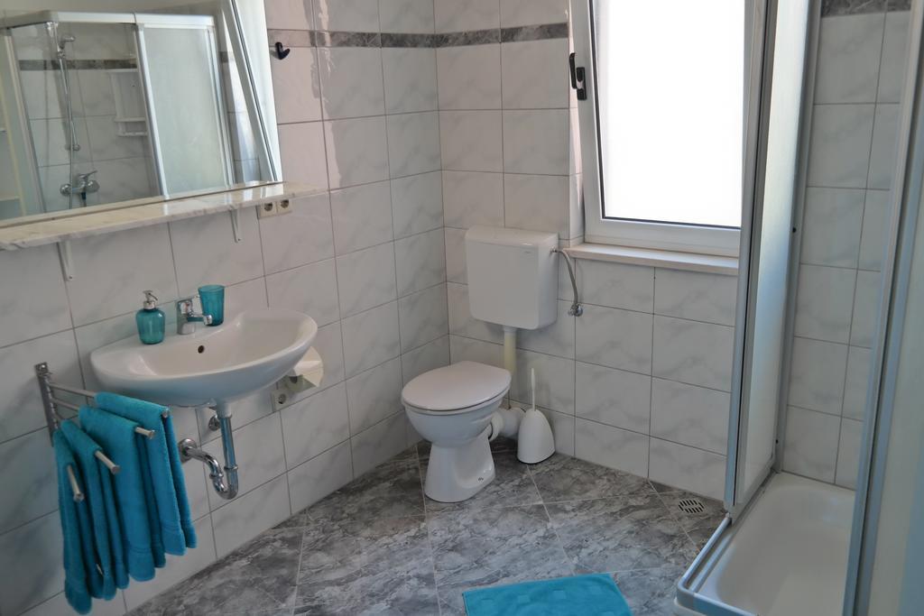 Direkt Am Meer-Apartments Puntaplanka Rogoznica  Exteriör bild