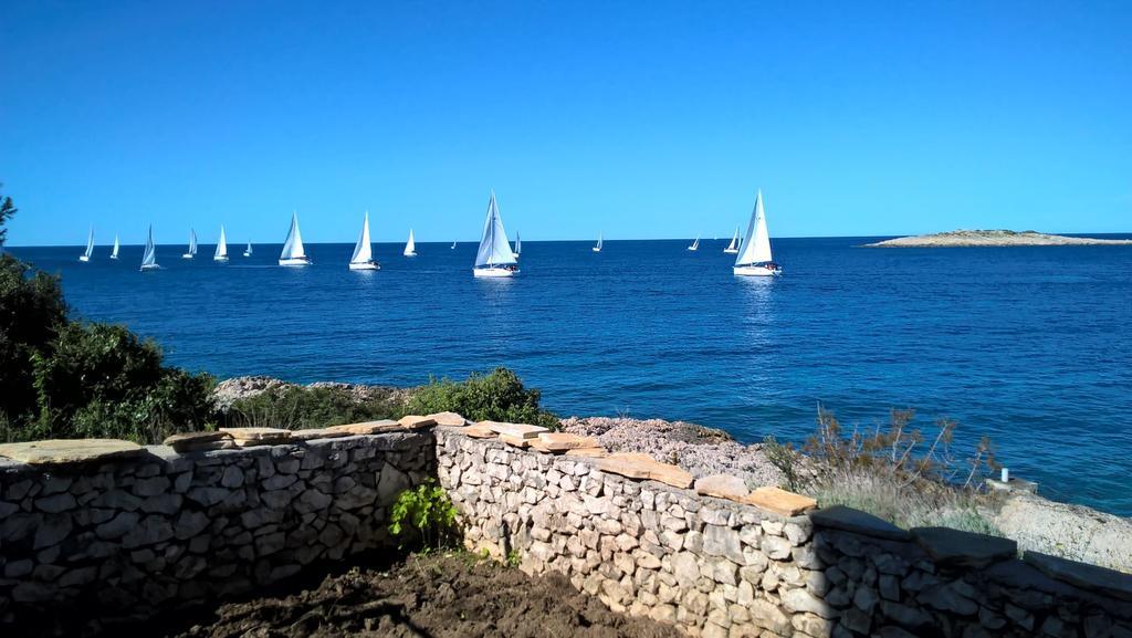 Direkt Am Meer-Apartments Puntaplanka Rogoznica  Exteriör bild